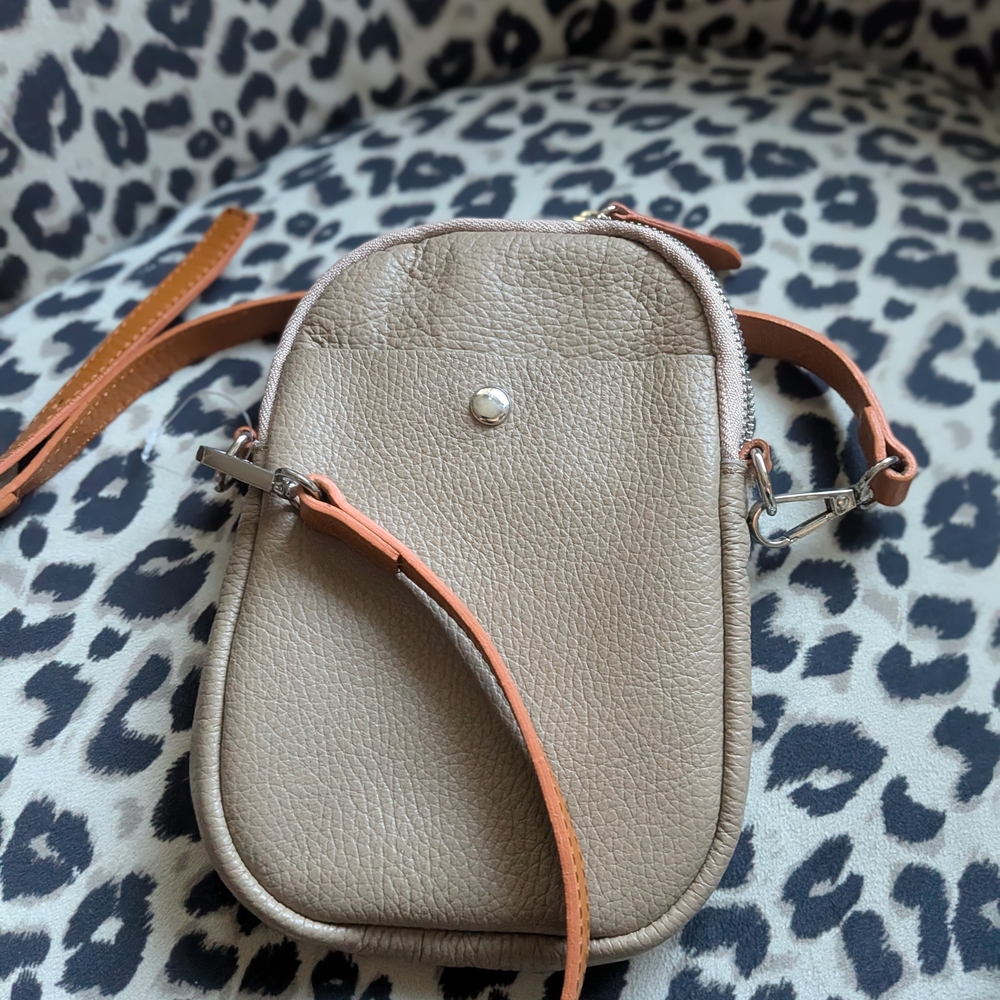 Divina Firenze Neutral Beige Pebbled Leather Crossbody Phone Bag with Tan Strap